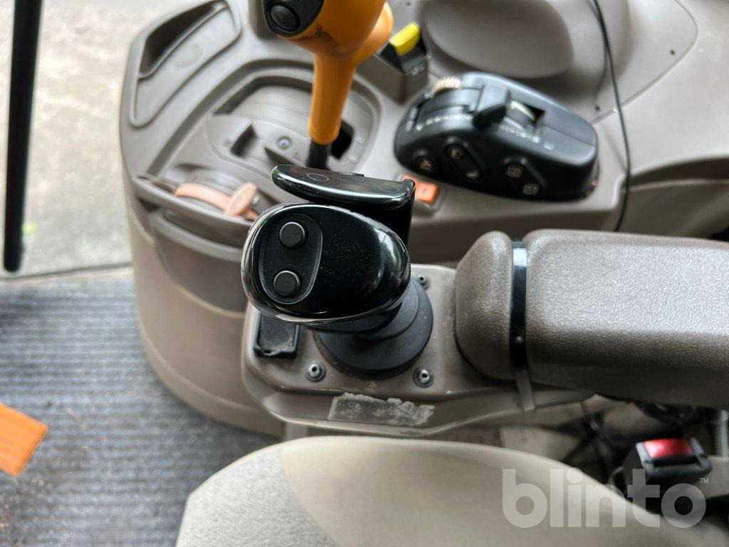 Farm tractor JOHN DEERE 6830 med lastare: picture 11