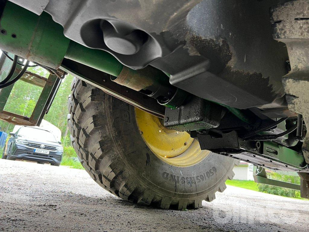 Farm tractor JOHN DEERE 6830 med lastare: picture 22