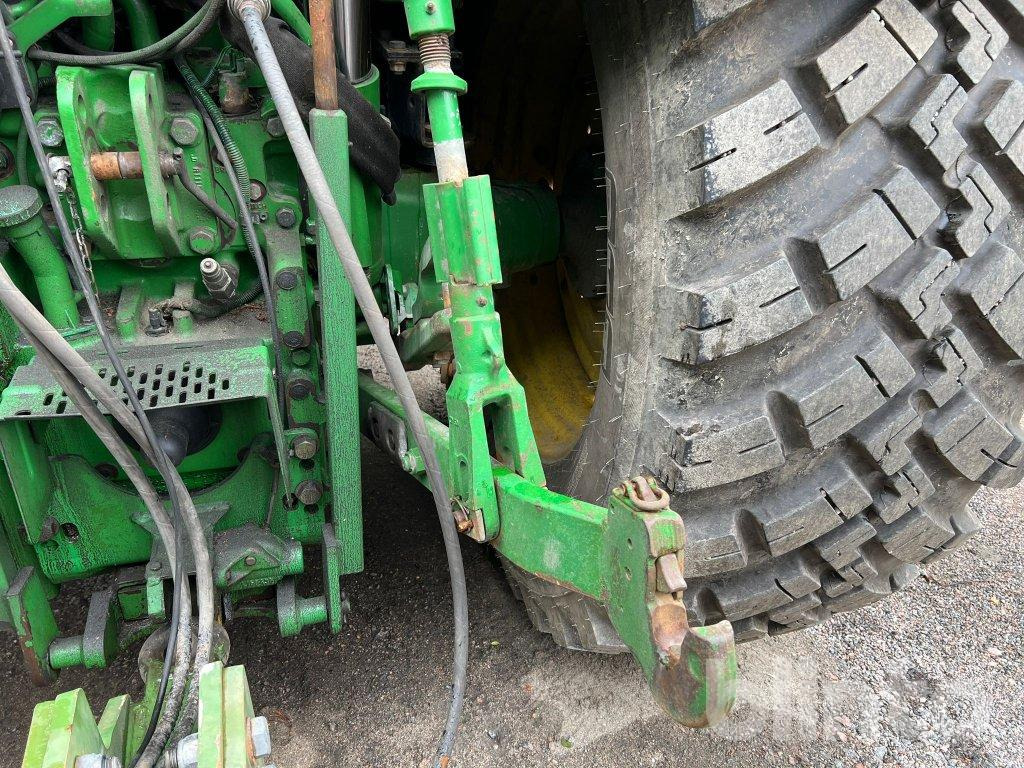 Farm tractor JOHN DEERE 6830 med lastare: picture 29