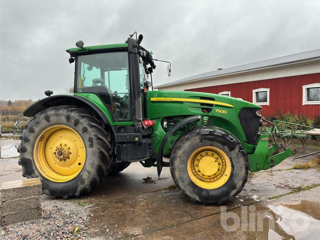 JOHN DEERE 7930 - Farm tractor: picture 4 JOHN DEERE 7930 - Farm tractor: picture 4