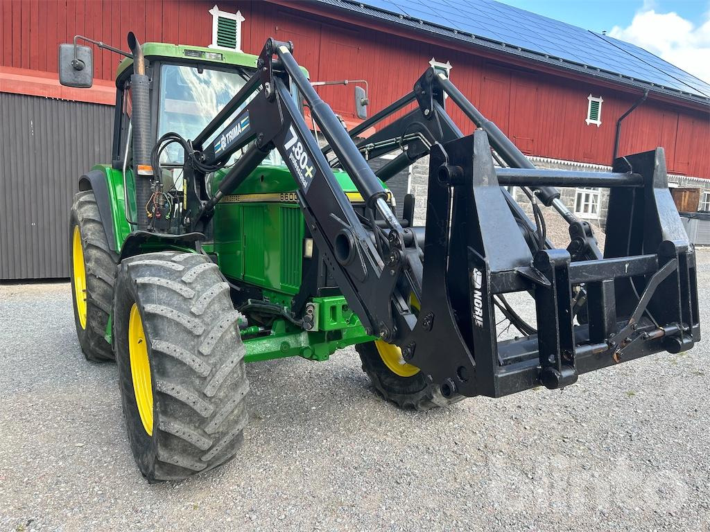 John Deere 6600 4WD - Farm tractor: picture 3 John Deere 6600 4WD - Farm tractor: picture 3