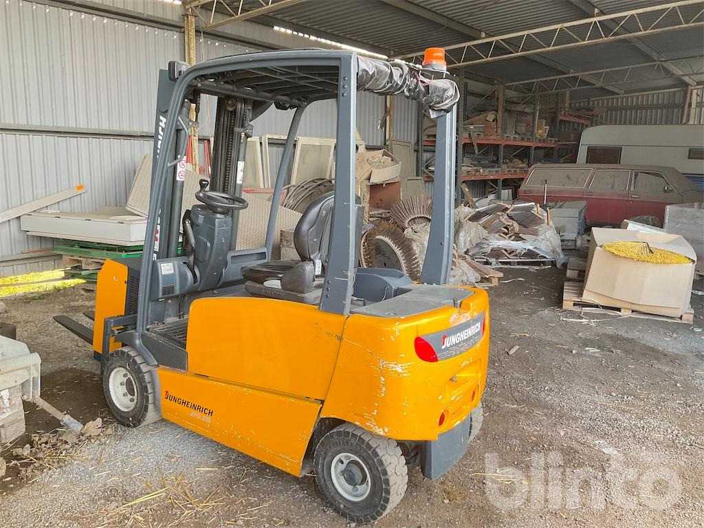 Jungheinrich EFG 318 - Forklift: picture 3 Jungheinrich EFG 318 - Forklift: picture 3