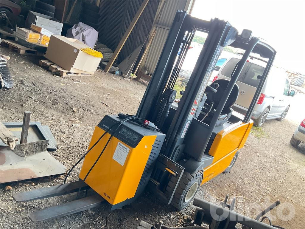 Jungheinrich EFG 318 - Forklift: picture 5 Jungheinrich EFG 318 - Forklift: picture 5