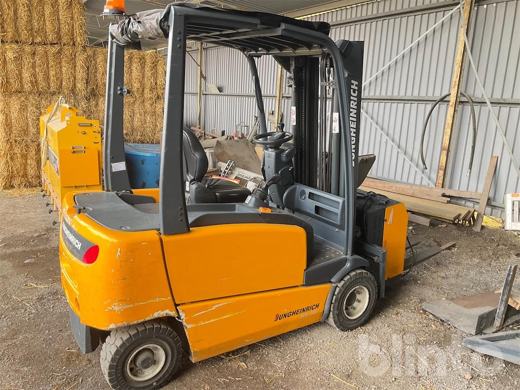 Jungheinrich EFG 318 - Forklift: picture 2 Jungheinrich EFG 318 - Forklift: picture 2