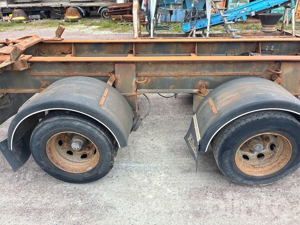 Container transporter/ Swap body trailer KILAFORS SBJB4X-36-130: picture 16