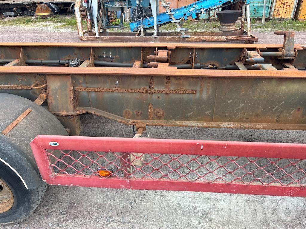 Container transporter/ Swap body trailer KILAFORS SBJB4X-36-130: picture 15