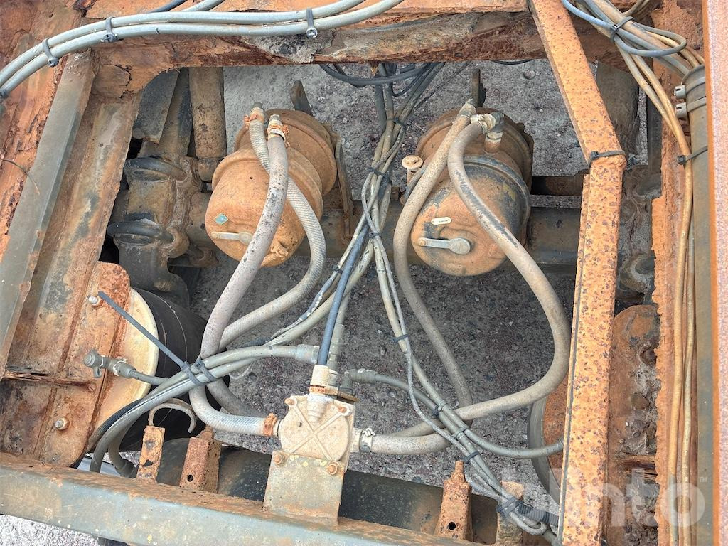 Container transporter/ Swap body trailer KILAFORS SBJB4X-36-130: picture 38