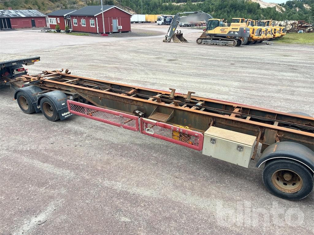 Container transporter/ Swap body trailer KILAFORS SBJB4X-36-130: picture 7