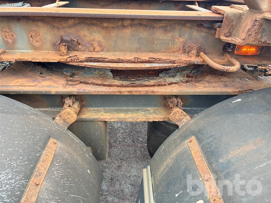 Container transporter/ Swap body trailer KILAFORS SBJB4X-36-130: picture 35