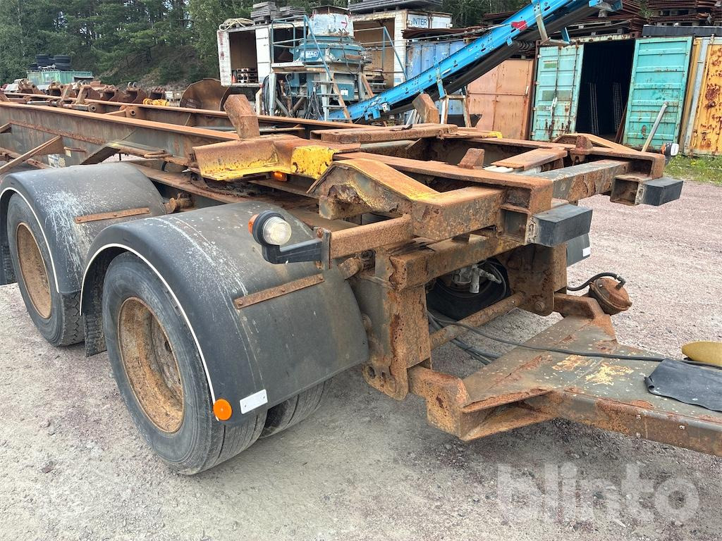 Container transporter/ Swap body trailer KILAFORS SBJB4X-36-130: picture 11