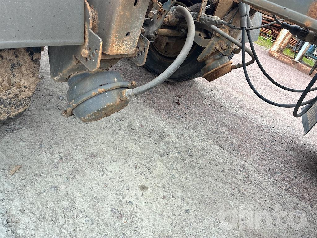 Container transporter/ Swap body trailer KILAFORS SBJB4X-36-130: picture 50