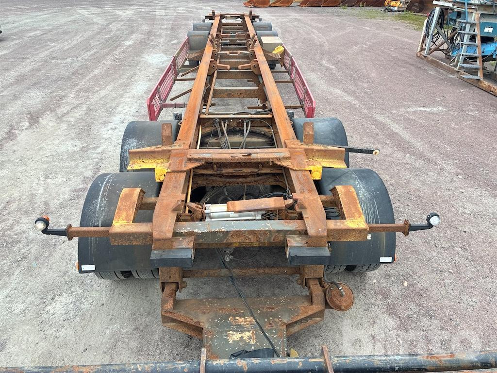 Container transporter/ Swap body trailer KILAFORS SBJB4X-36-130: picture 10