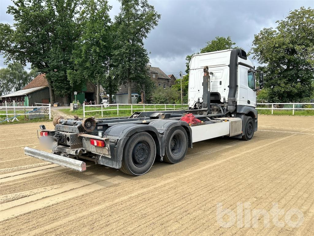 Mercedes-Benz Actros - Hook lift truck: picture 4 Mercedes-Benz Actros - Hook lift truck: picture 4