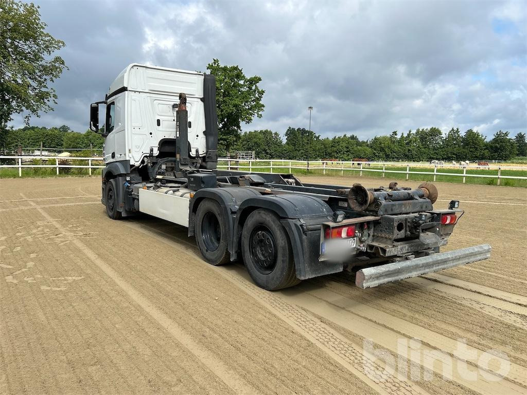 Mercedes-Benz Actros - Hook lift truck: picture 3 Mercedes-Benz Actros - Hook lift truck: picture 3