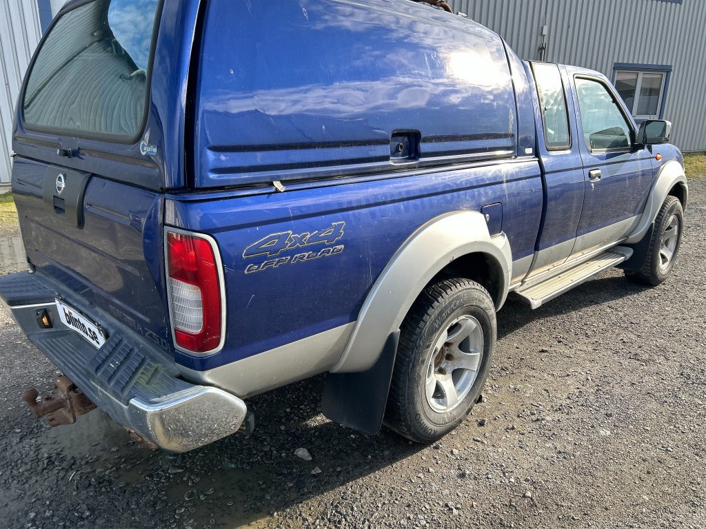 NISSAN KING CAB NAVARA - Pickup truck: picture 4 NISSAN KING CAB NAVARA - Pickup truck: picture 4
