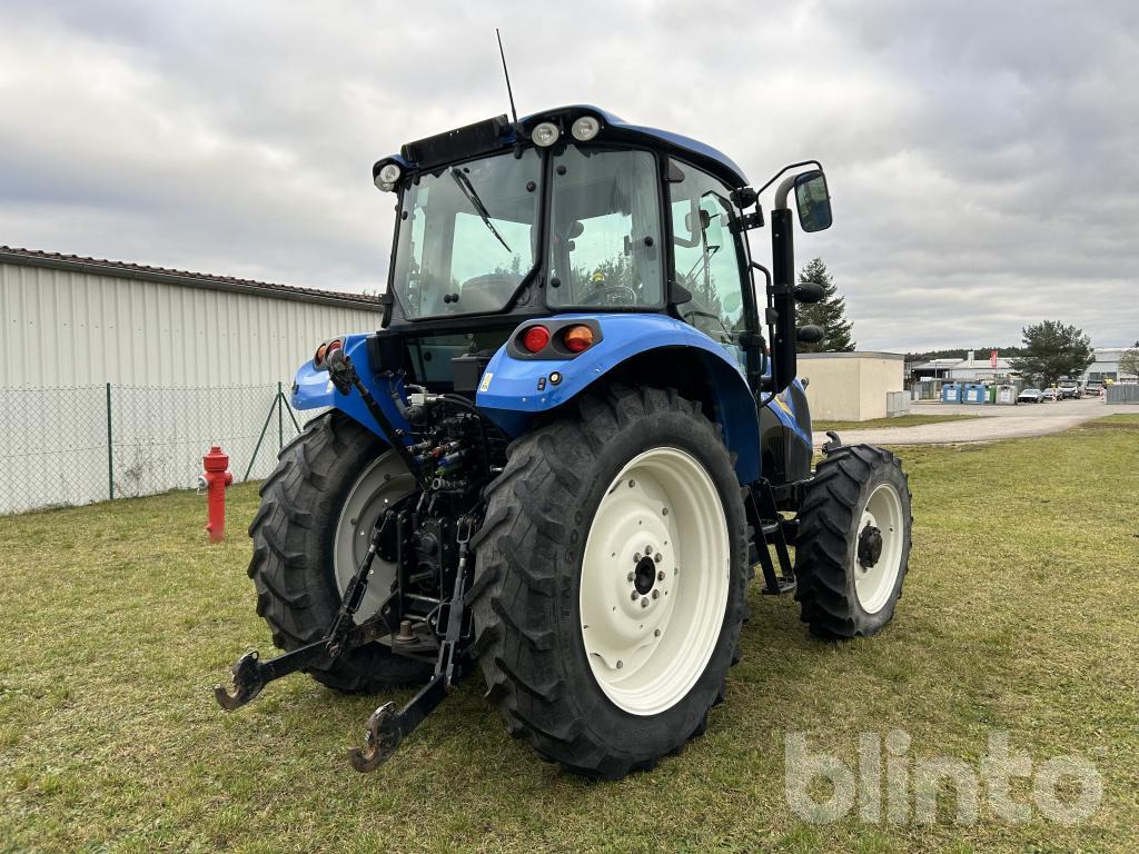 New Holland T 4.105 (2015) - Farm tractor: picture 3 New Holland T 4.105 (2015) - Farm tractor: picture 3