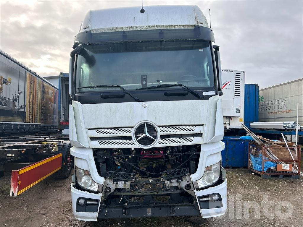 Mercedes-Benz Actros (2013) - Tractor unit: picture 3 Mercedes-Benz Actros (2013) - Tractor unit: picture 3