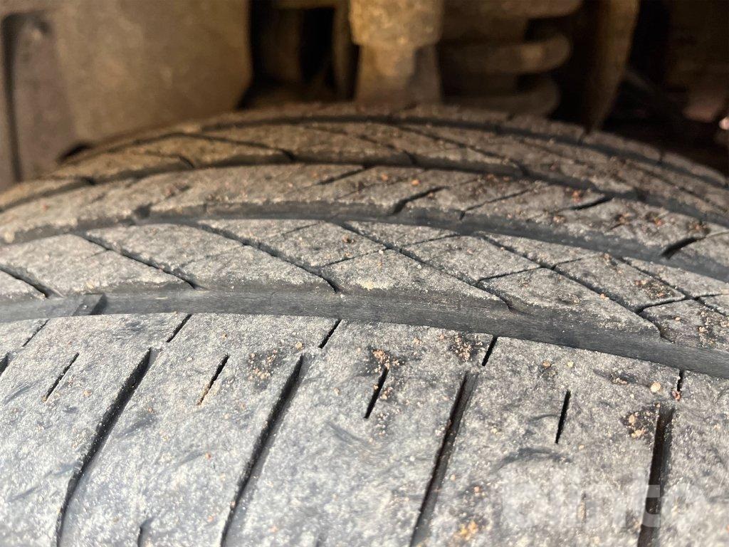 Pickup truck VOLKSWAGEN AMAROK 3.0 V6 TDI: picture 21