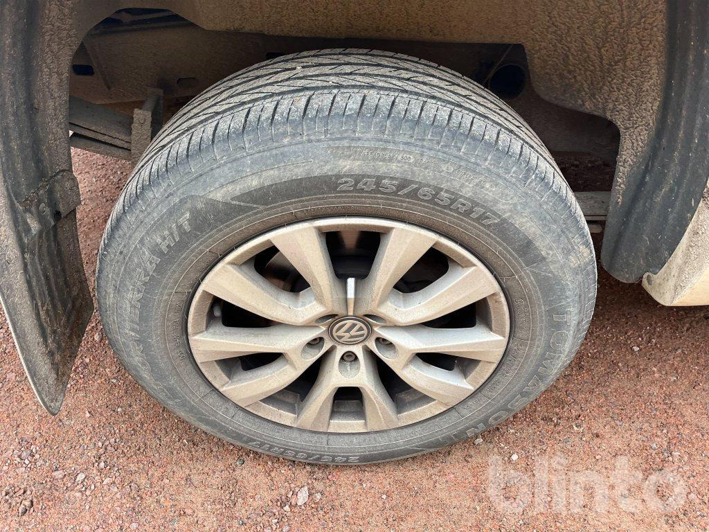 Pickup truck VOLKSWAGEN AMAROK 3.0 V6 TDI: picture 29