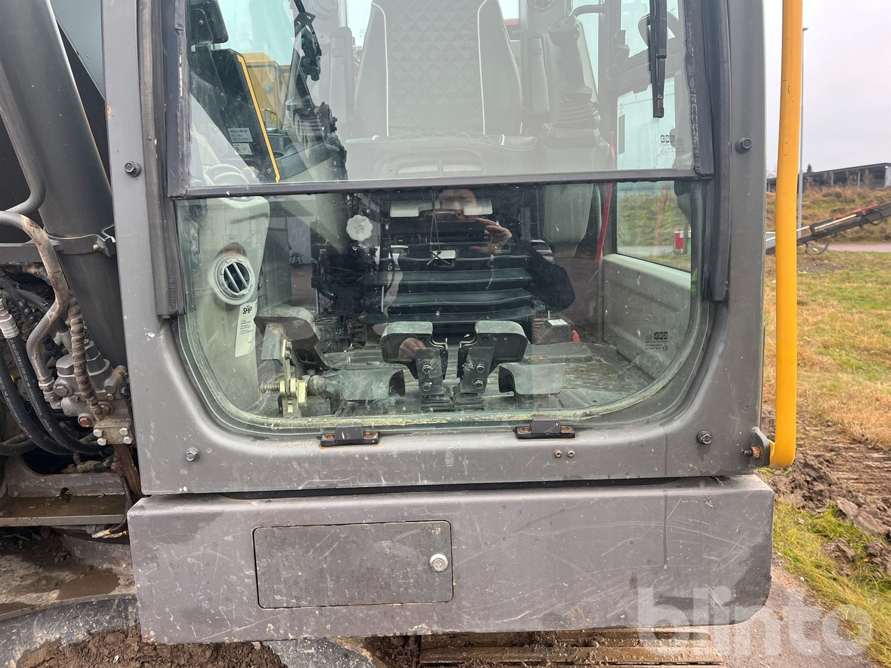 Crawler excavator Volvo ECR145EL: picture 25