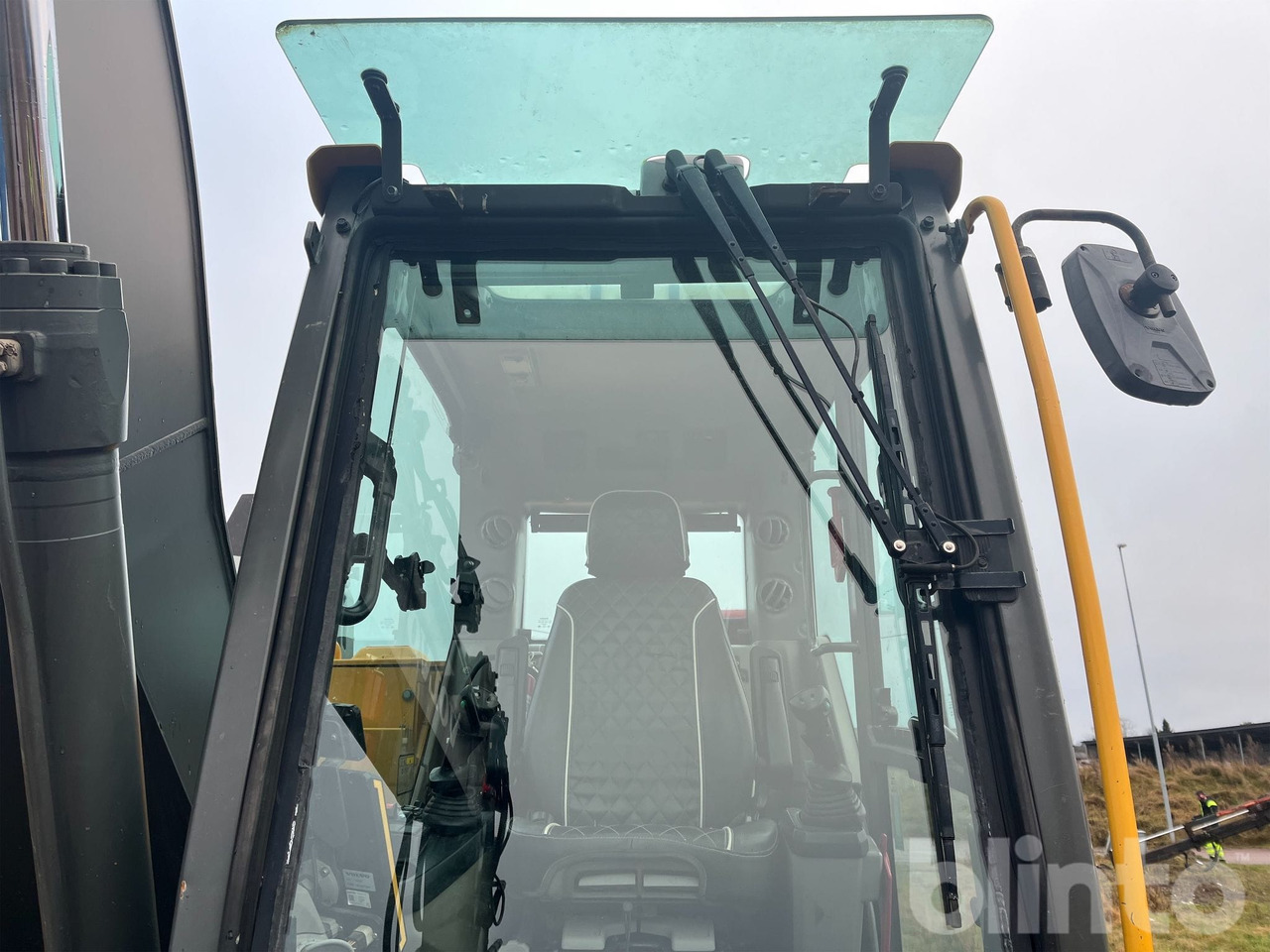 Crawler excavator Volvo ECR145EL: picture 24