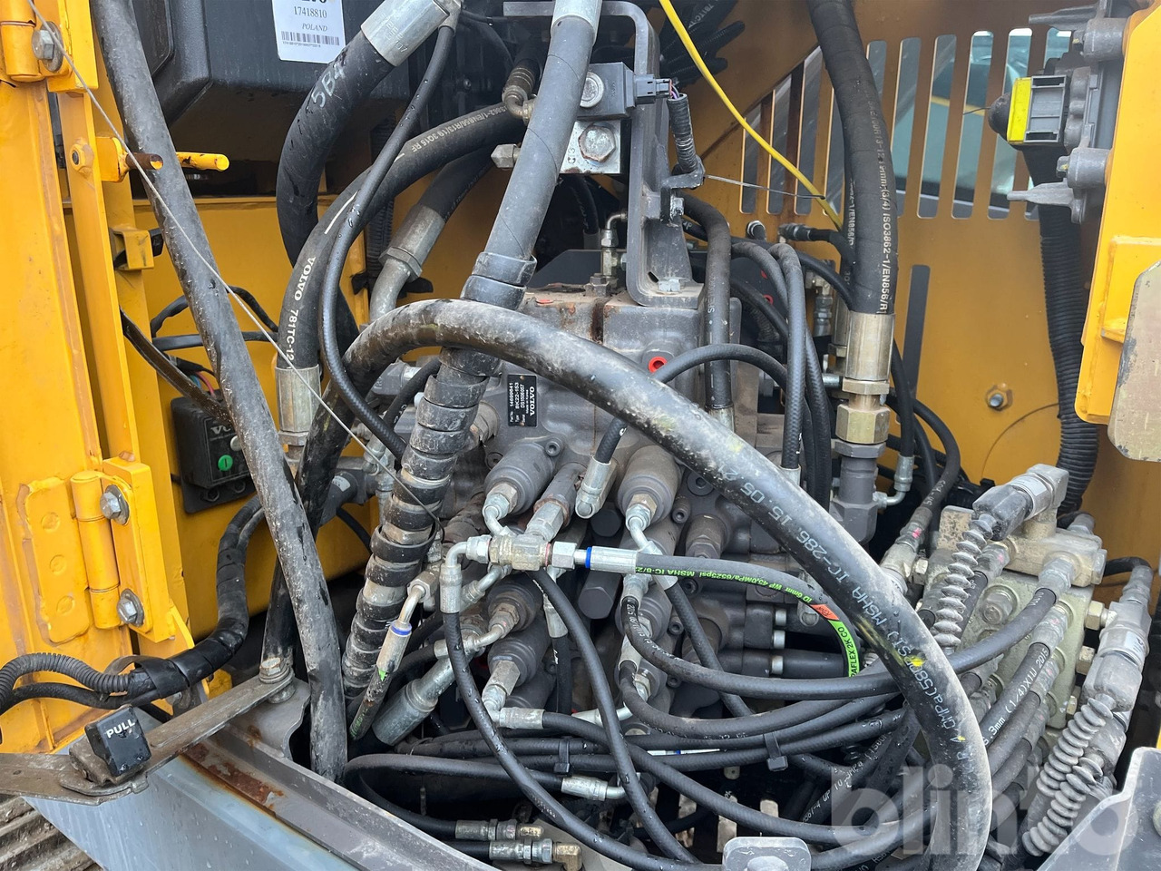 Crawler excavator Volvo ECR145EL: picture 33