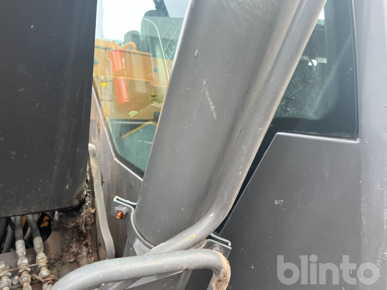 Crawler excavator Volvo ECR145EL: picture 27