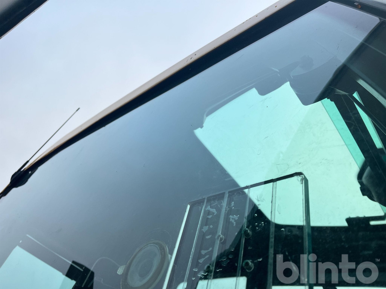 Crawler excavator Volvo ECR145EL: picture 26