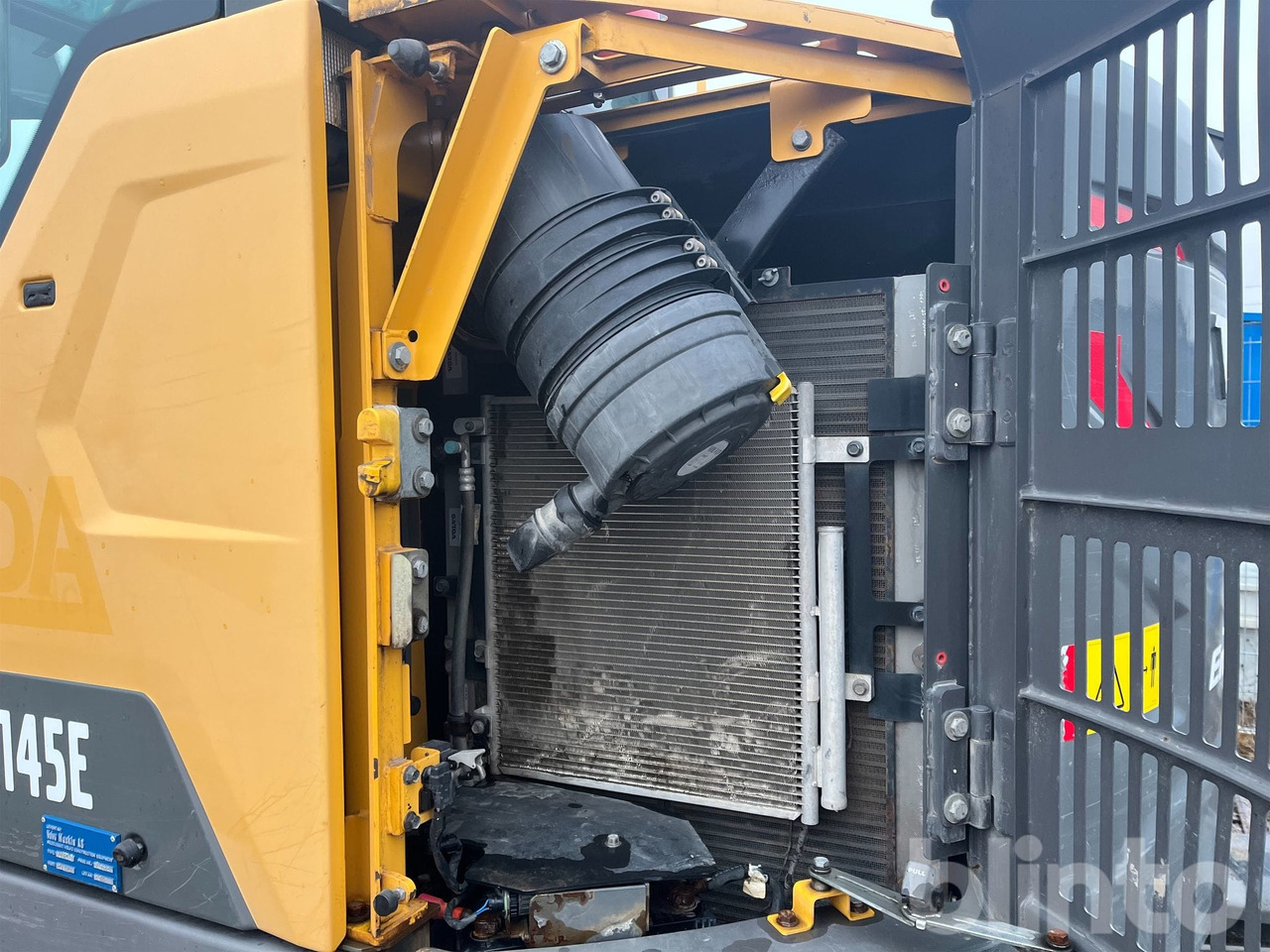 Crawler excavator Volvo ECR145EL: picture 41