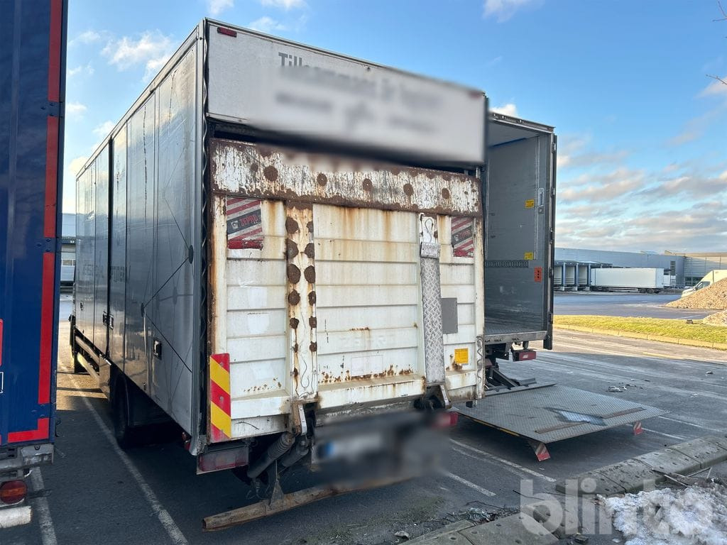 Volvo FM300 Reparationsobjekt - Box truck: picture 5 Volvo FM300 Reparationsobjekt - Box truck: picture 5