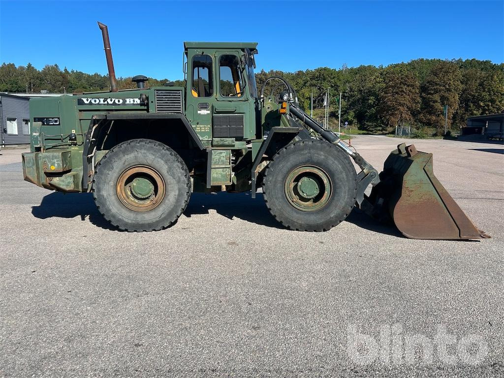 Volvo L120 - Wheel loader: picture 3 Volvo L120 - Wheel loader: picture 3