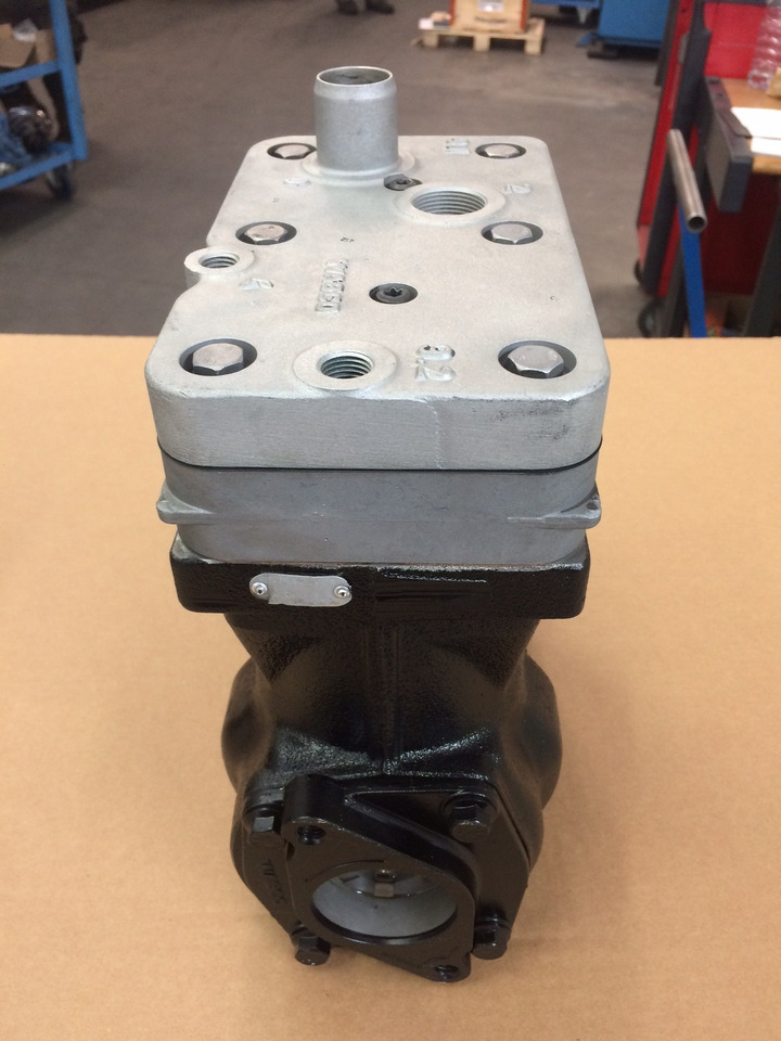 COMPRESSORE ARIA BICILINDRICO MOTORE MERCEDES OM906 - Air compressor: picture 2 COMPRESSORE ARIA BICILINDRICO MOTORE MERCEDES OM906 - Air compressor: picture 2