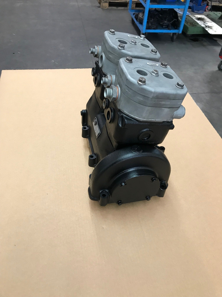 COMPRESSORE ARIA BICILINDRICO RAFFREDDATO AD ACQUA - MAN 51541007190 - Air compressor: picture 2 COMPRESSORE ARIA BICILINDRICO RAFFREDDATO AD ACQUA - MAN 51541007190 - Air compressor: picture 2