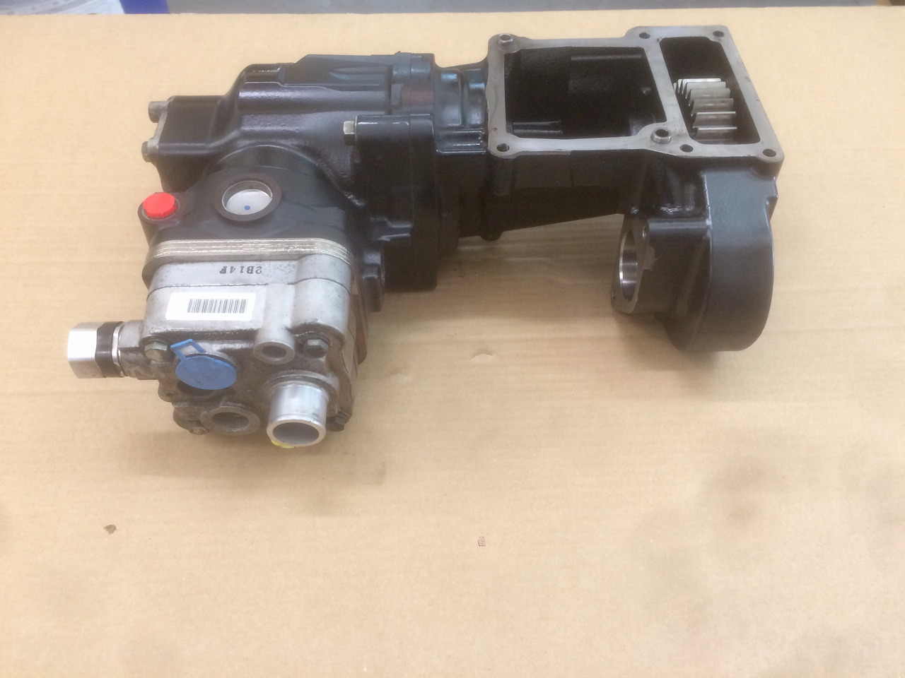 COMPRESSORE ARIA MONOCILINDRICO CON FRIZIONE MAN / KNORR - Air compressor: picture 4 COMPRESSORE ARIA MONOCILINDRICO CON FRIZIONE MAN / KNORR - Air compressor: picture 4