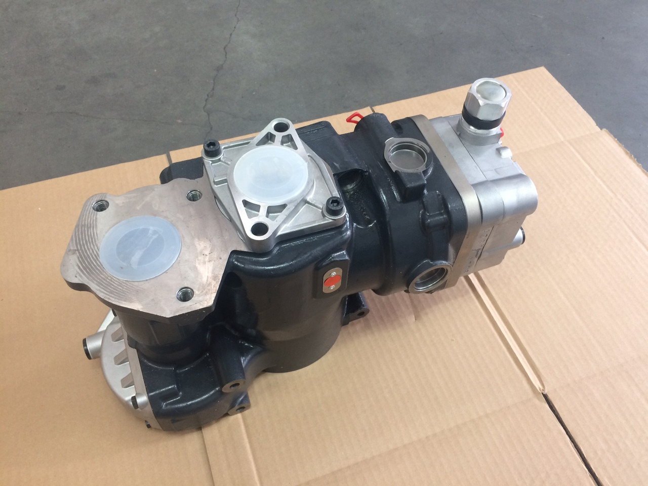 COMPRESSORE ARIA RIF. MAN 51541007117 - 51541007205 - 51541007232 - 51541007247 - Air compressor: picture 2 COMPRESSORE ARIA RIF. MAN 51541007117 - 51541007205 - 51541007232 - 51541007247 - Air compressor: picture 2