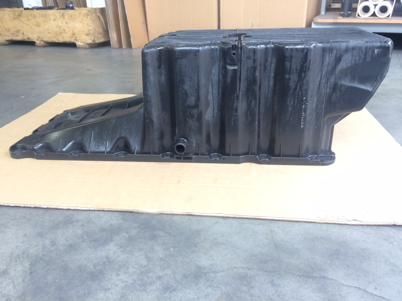 COPPA OLIO MERCEDES 9060101313 - MOTORE OM906 TRUCK - Oil pan: picture 4 COPPA OLIO MERCEDES 9060101313 - MOTORE OM906 TRUCK - Oil pan: picture 4