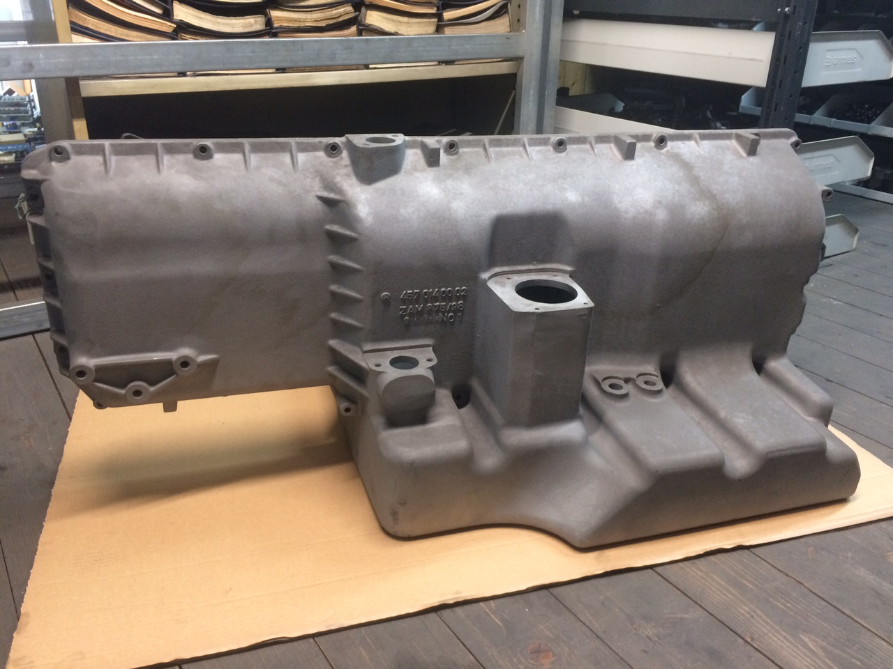 COPPA OLIO MERCEDES OM457HLA - Oil pan: picture 3 COPPA OLIO MERCEDES OM457HLA - Oil pan: picture 3