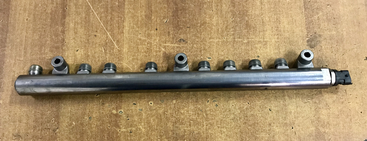 TUBO PRESSIONE RAIL PER MOTORI MAN D2066 - D2676 - Fuel processing/ Fuel delivery for Truck: picture 1 TUBO PRESSIONE RAIL PER MOTORI MAN D2066 - D2676 - Fuel processing/ Fuel delivery for Truck: picture 1