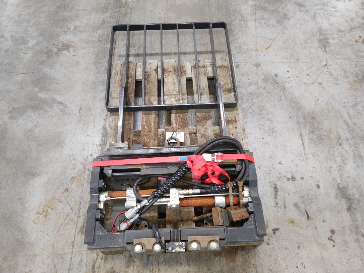 Cascade 25L36413R1 - Attachment for Material handling equipment: picture 3 Cascade 25L36413R1 - Attachment for Material handling equipment: picture 3