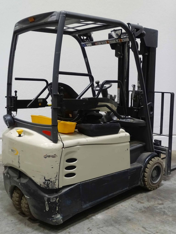 Crown SCT6060-2.0 - Electric forklift: picture 2 Crown SCT6060-2.0 - Electric forklift: picture 2