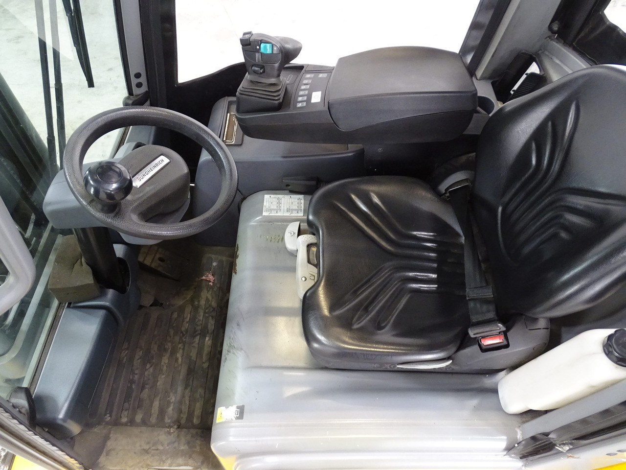 Jungheinrich EFG215 - Electric forklift: picture 3 Jungheinrich EFG215 - Electric forklift: picture 3