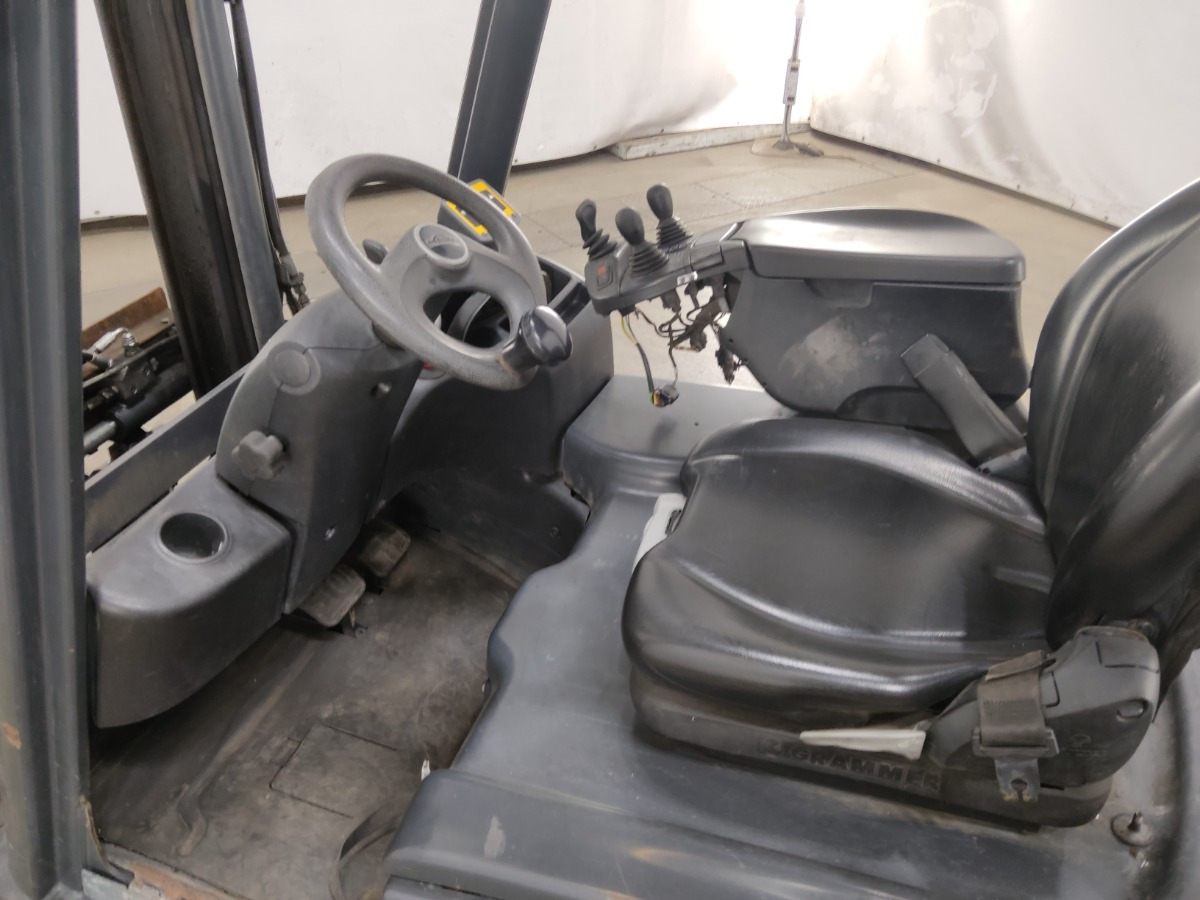 Linde E16C-02 - Electric forklift: picture 3 Linde E16C-02 - Electric forklift: picture 3