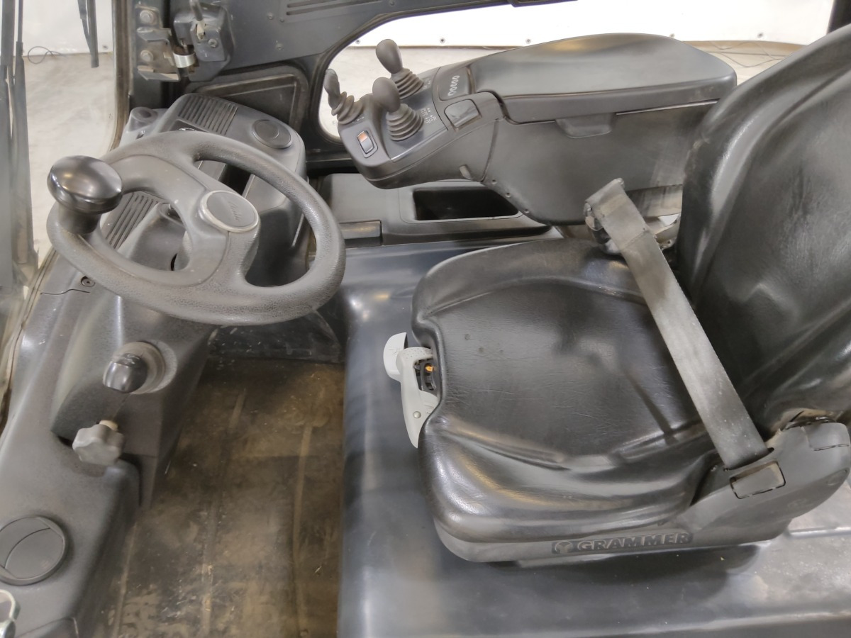 Linde E35 - Electric forklift: picture 3 Linde E35 - Electric forklift: picture 3