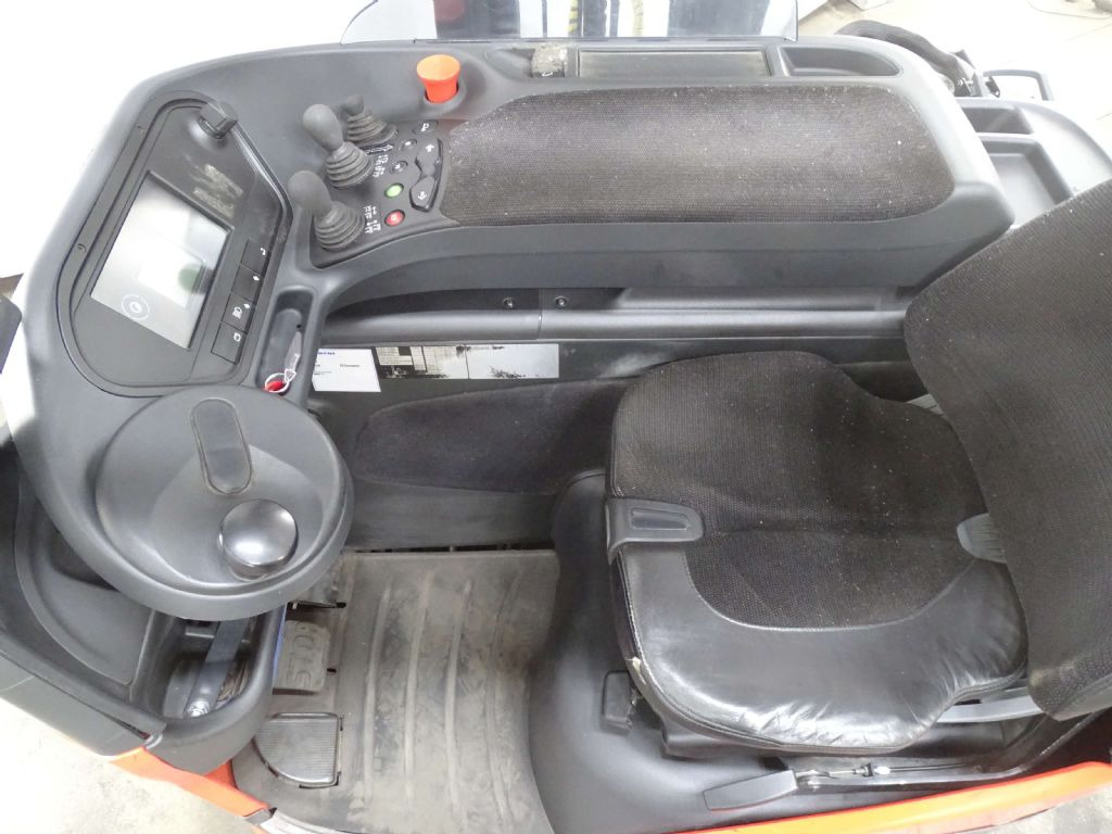 Linde R16HD-01 - Reach truck: picture 3 Linde R16HD-01 - Reach truck: picture 3