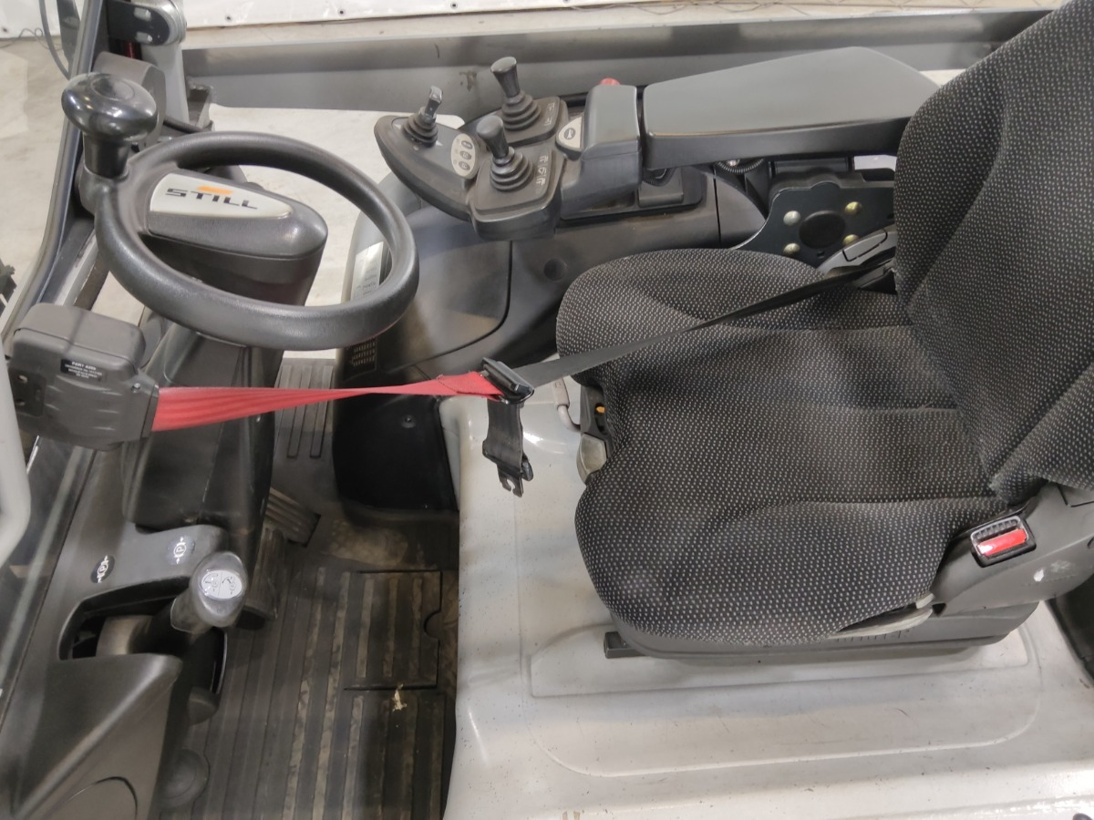 STILL RX20-20P/DRIVEIN - Electric forklift: picture 3 STILL RX20-20P/DRIVEIN - Electric forklift: picture 3