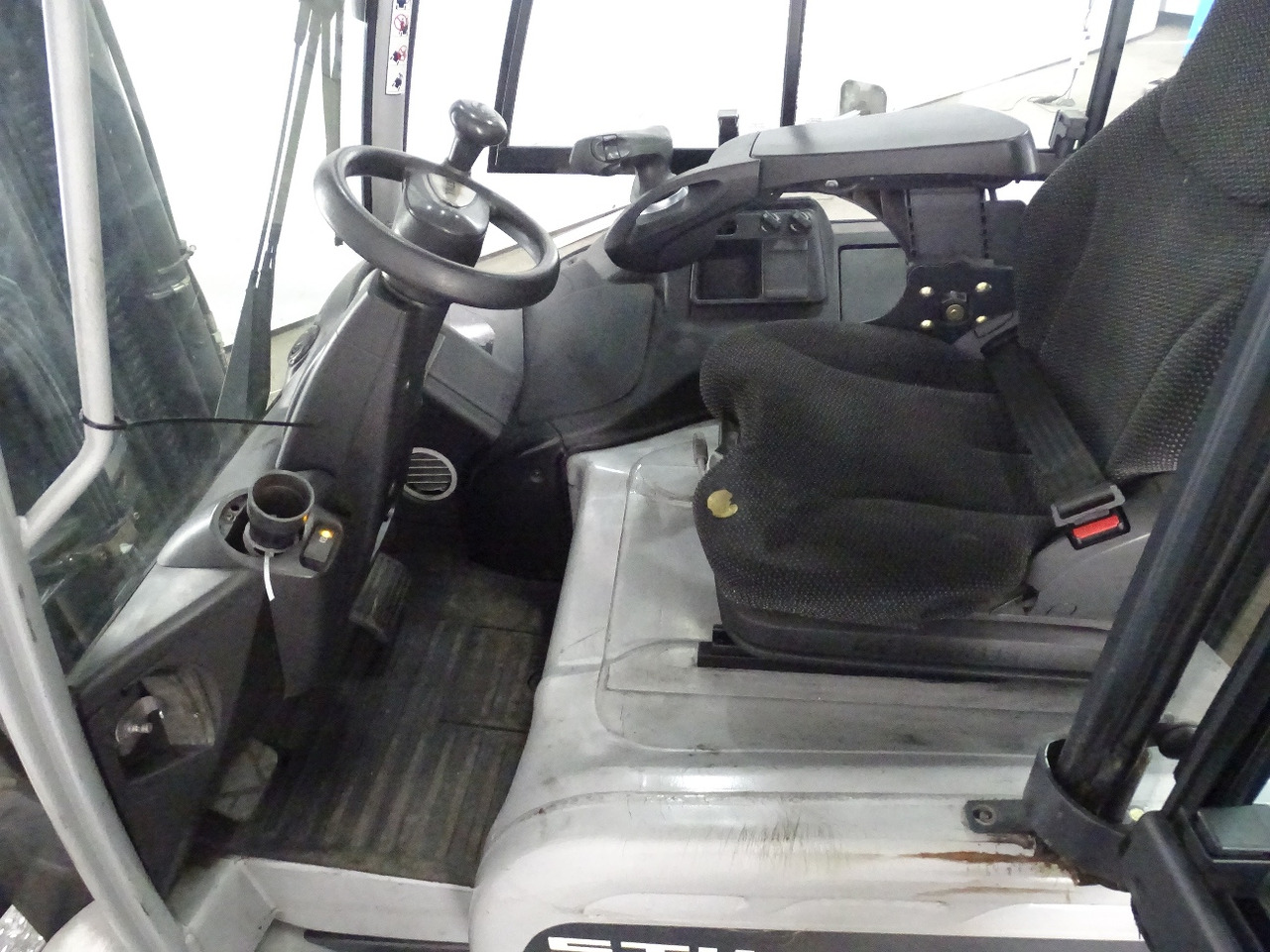 STILL RX60-30 - Electric forklift: picture 4 STILL RX60-30 - Electric forklift: picture 4