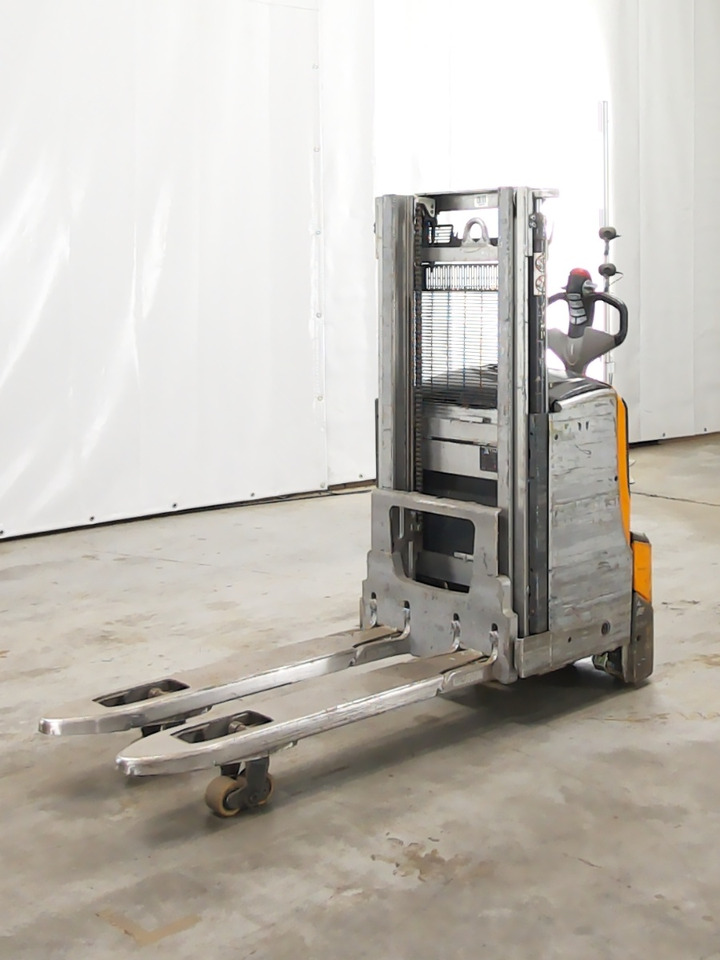 Still EXD18L - Stacker: picture 1 Still EXD18L - Stacker: picture 1