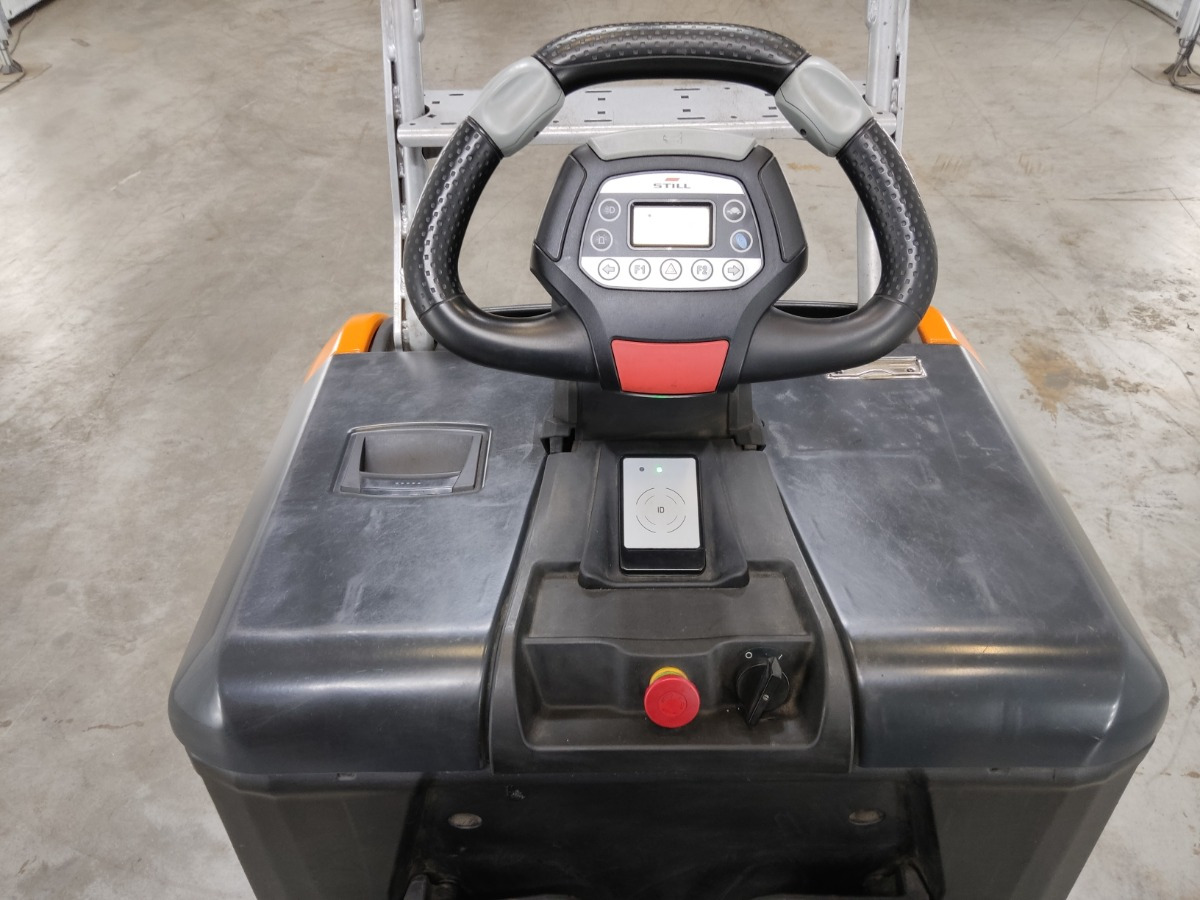 Still LTX50 - Tow tractor: picture 3 Still LTX50 - Tow tractor: picture 3