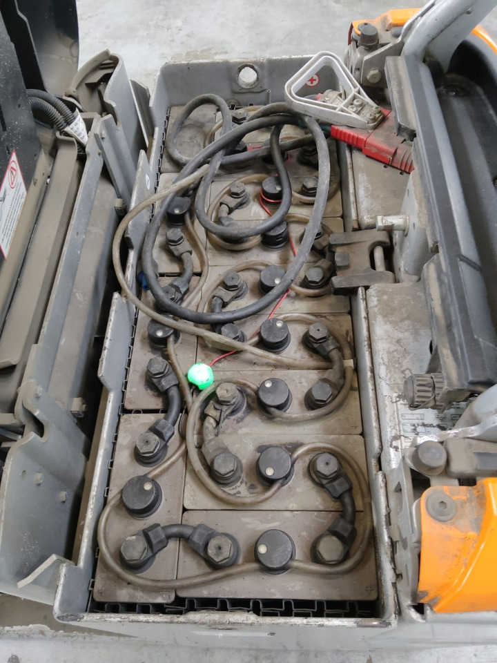 Still LTX50 - Tow tractor: picture 4 Still LTX50 - Tow tractor: picture 4
