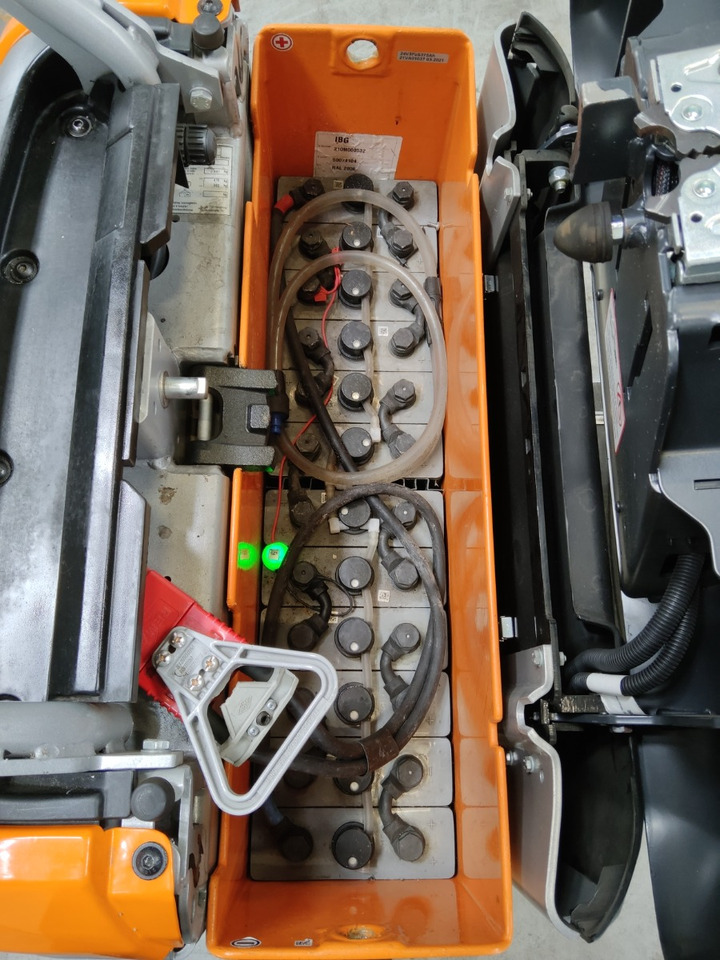 Still LTX50 - Tow tractor: picture 4 Still LTX50 - Tow tractor: picture 4